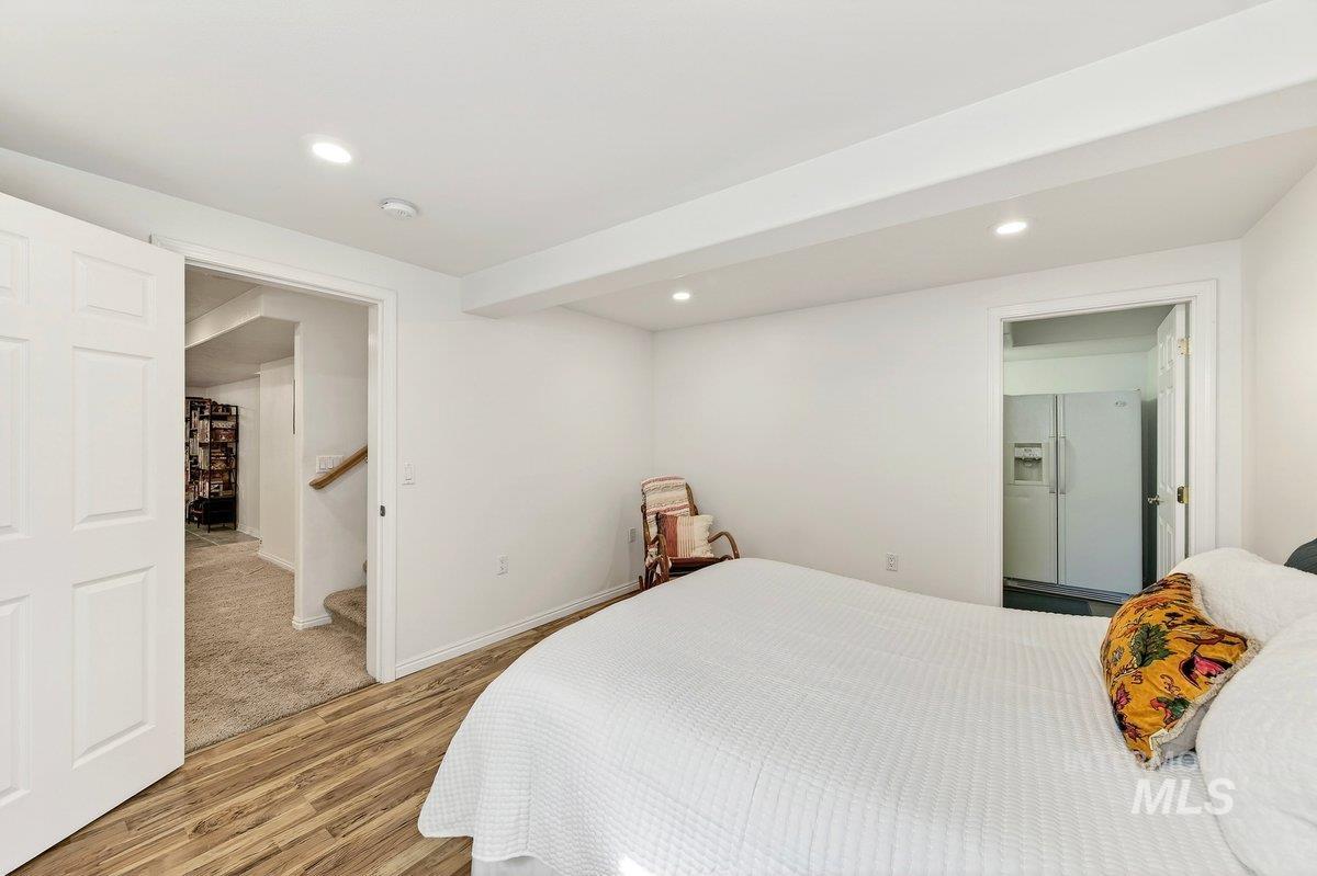 8007 W Scardale Ct, Boise, Idaho 83704, 5 Bedrooms, 4 Bathrooms, Residential For Sale, Price $799,000,MLS 98977902