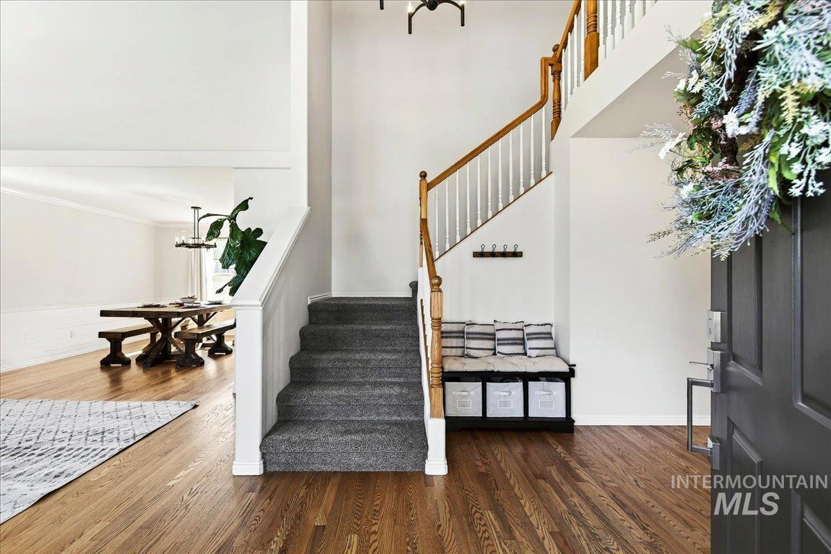 8007 W Scardale Ct, Boise, Idaho 83704, 5 Bedrooms, 4 Bathrooms, Residential For Sale, Price $799,000,MLS 98977902