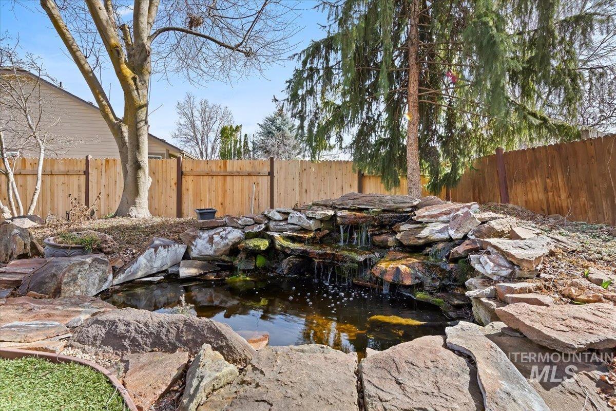 8007 W Scardale Ct, Boise, Idaho 83704, 5 Bedrooms, 4 Bathrooms, Residential For Sale, Price $799,000,MLS 98977902