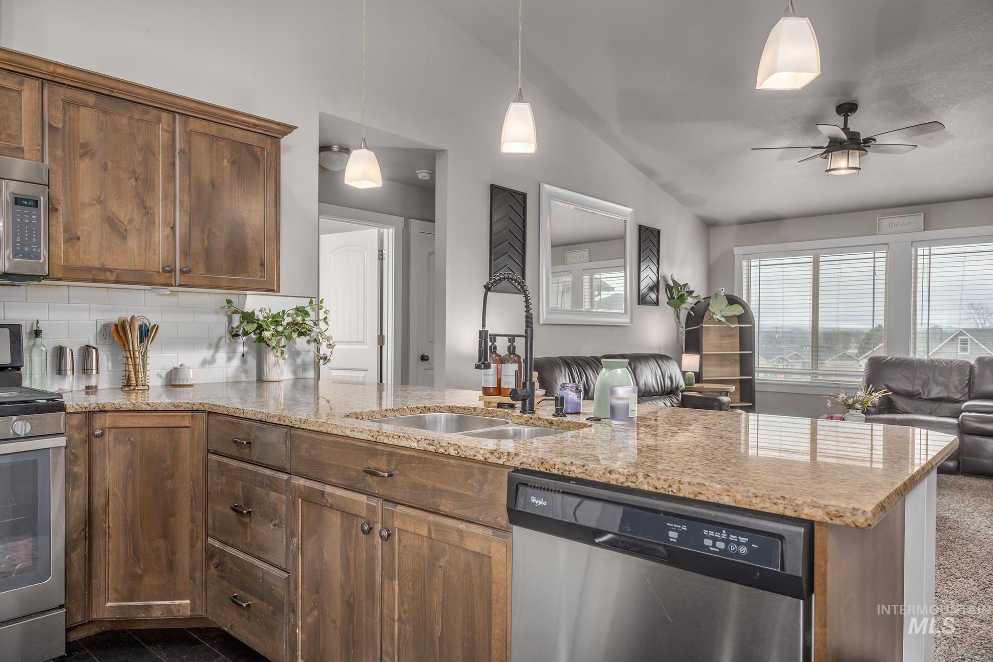 2107 Lisa Court, Payette, Idaho 83661, 4 Bedrooms, 2 Bathrooms, Residential For Sale, Price $449,900,MLS 98977903