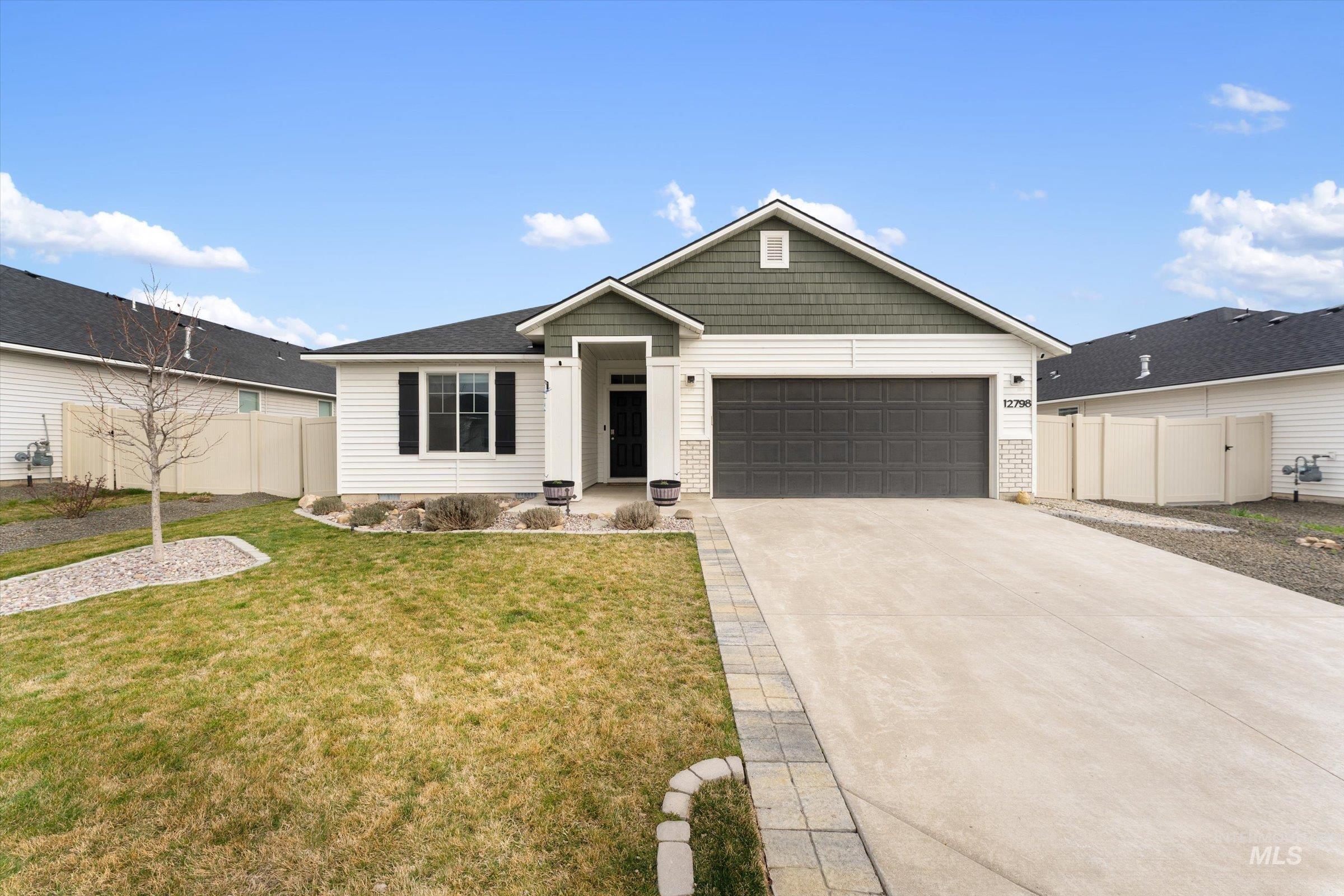 12798 Devonshire St, Caldwell, Idaho 83607, 4 Bedrooms, 2 Bathrooms, Residential For Sale, Price $410,000,MLS 98977904