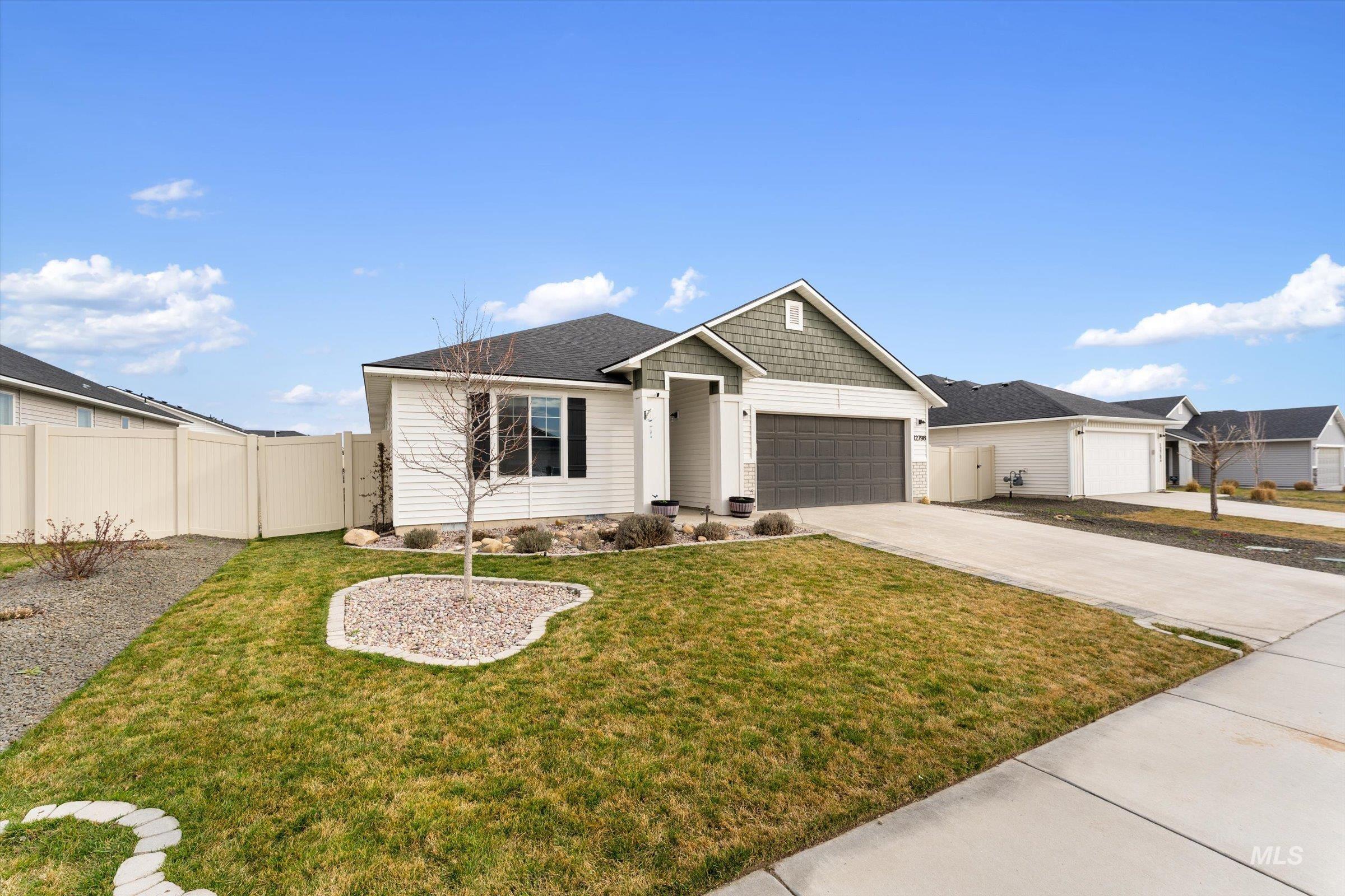 12798 Devonshire St, Caldwell, Idaho 83607, 4 Bedrooms, 2 Bathrooms, Residential For Sale, Price $412,000,MLS 98977904