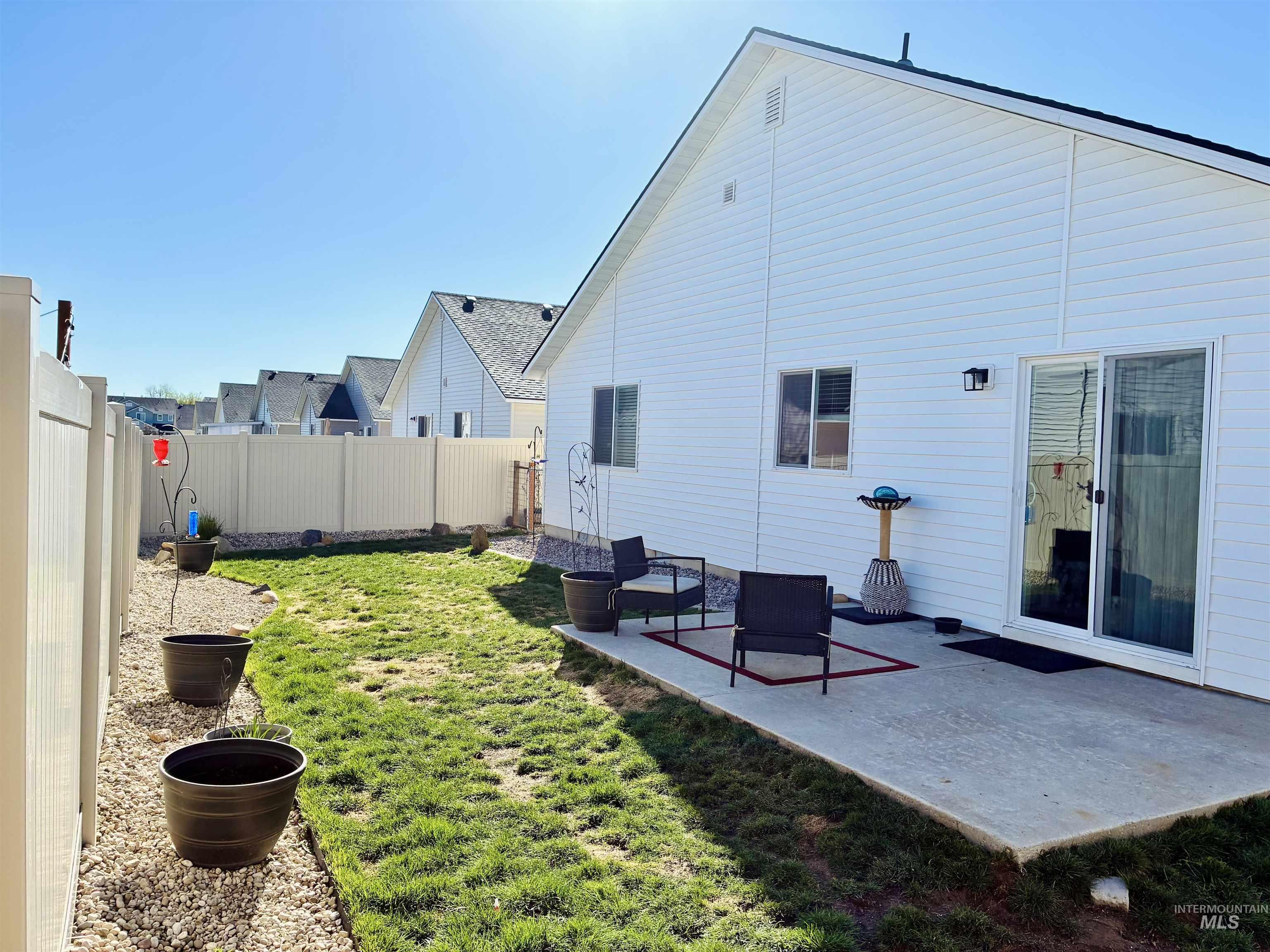 12798 Devonshire St, Caldwell, Idaho 83607, 4 Bedrooms, 2 Bathrooms, Residential For Sale, Price $412,000,MLS 98977904