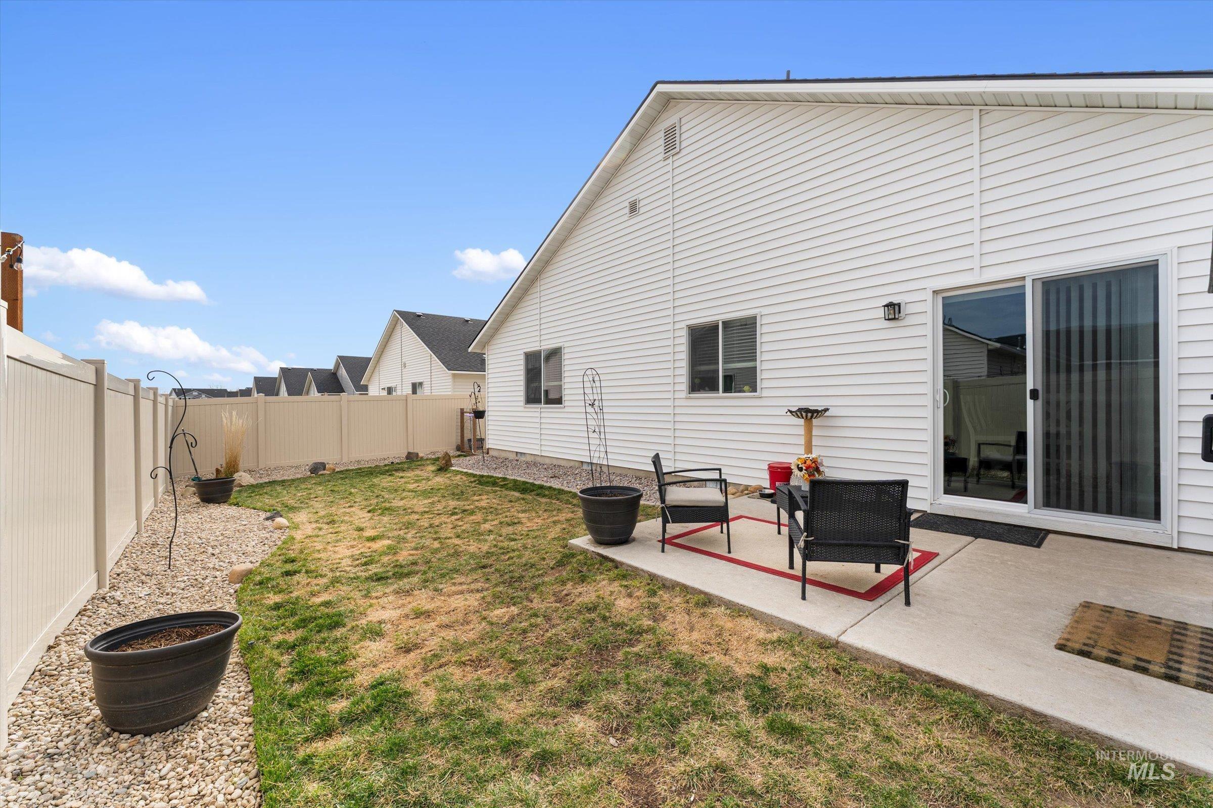 12798 Devonshire St, Caldwell, Idaho 83607, 4 Bedrooms, 2 Bathrooms, Residential For Sale, Price $412,000,MLS 98977904