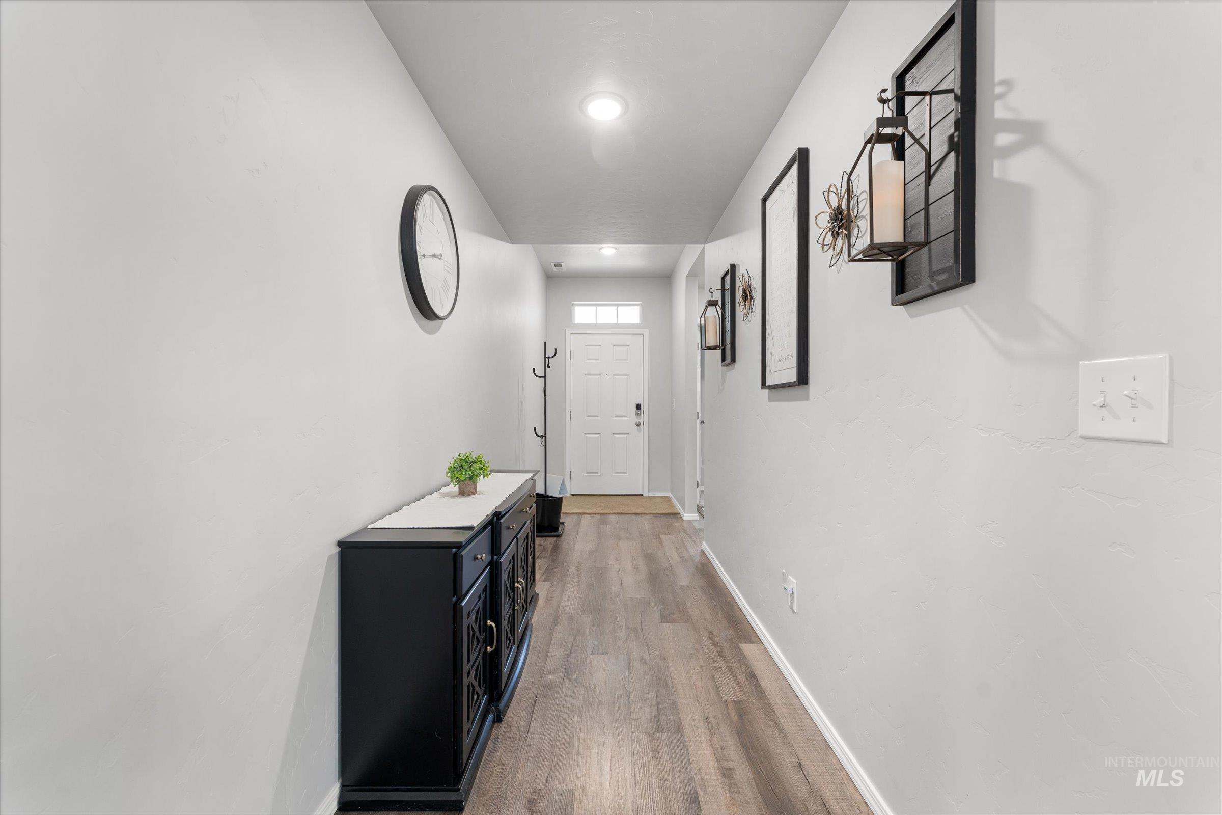 12798 Devonshire St, Caldwell, Idaho 83607, 4 Bedrooms, 2 Bathrooms, Residential For Sale, Price $412,000,MLS 98977904