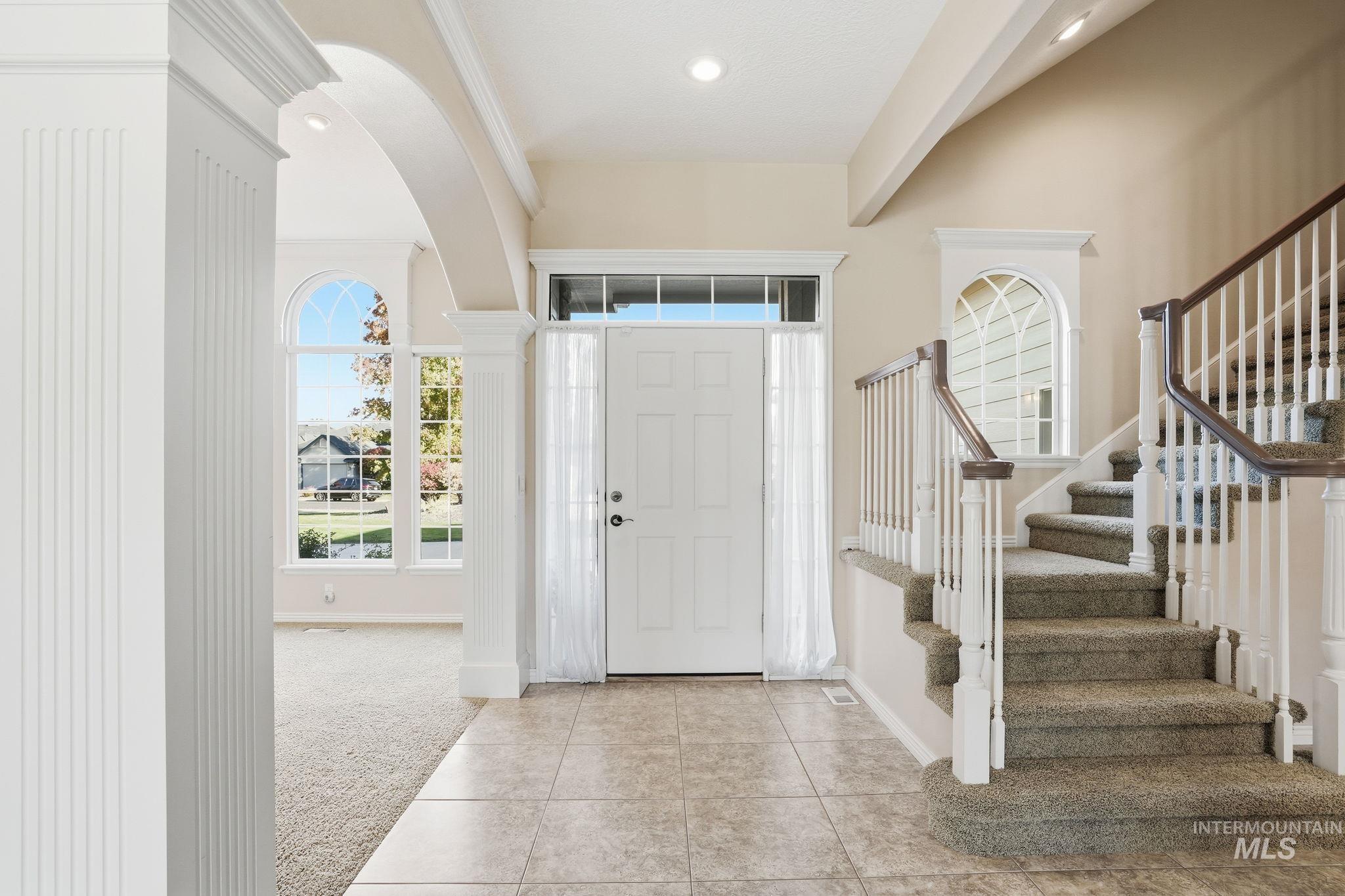 1007 W Oakhampton Drive, Eagle, Idaho 83616-6783, 5 Bedrooms, 3 Bathrooms, Residential For Sale, Price $1,130,000,MLS 98977905