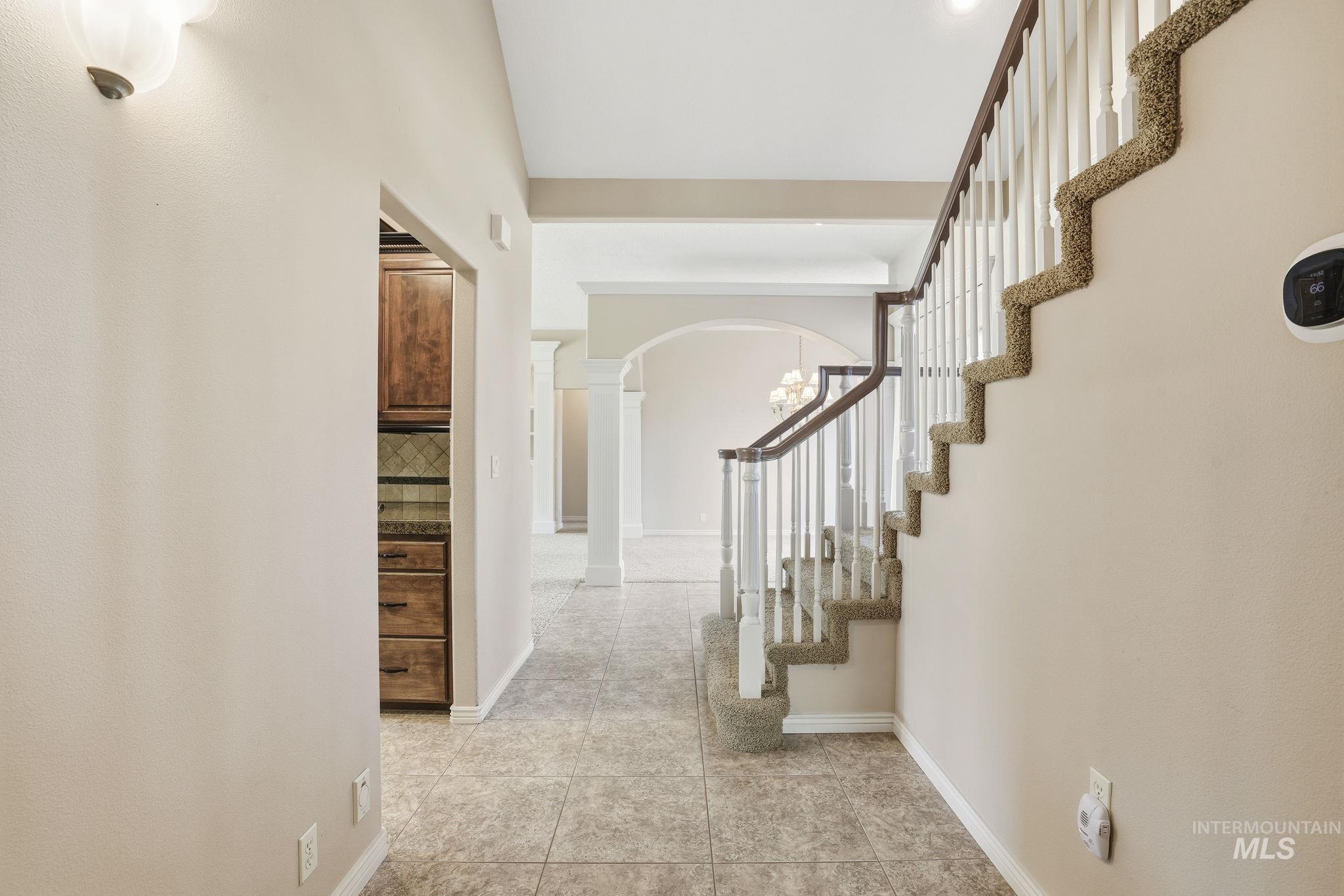 1007 W Oakhampton Drive, Eagle, Idaho 83616-6783, 5 Bedrooms, 3 Bathrooms, Residential For Sale, Price $1,182,000,MLS 98977905