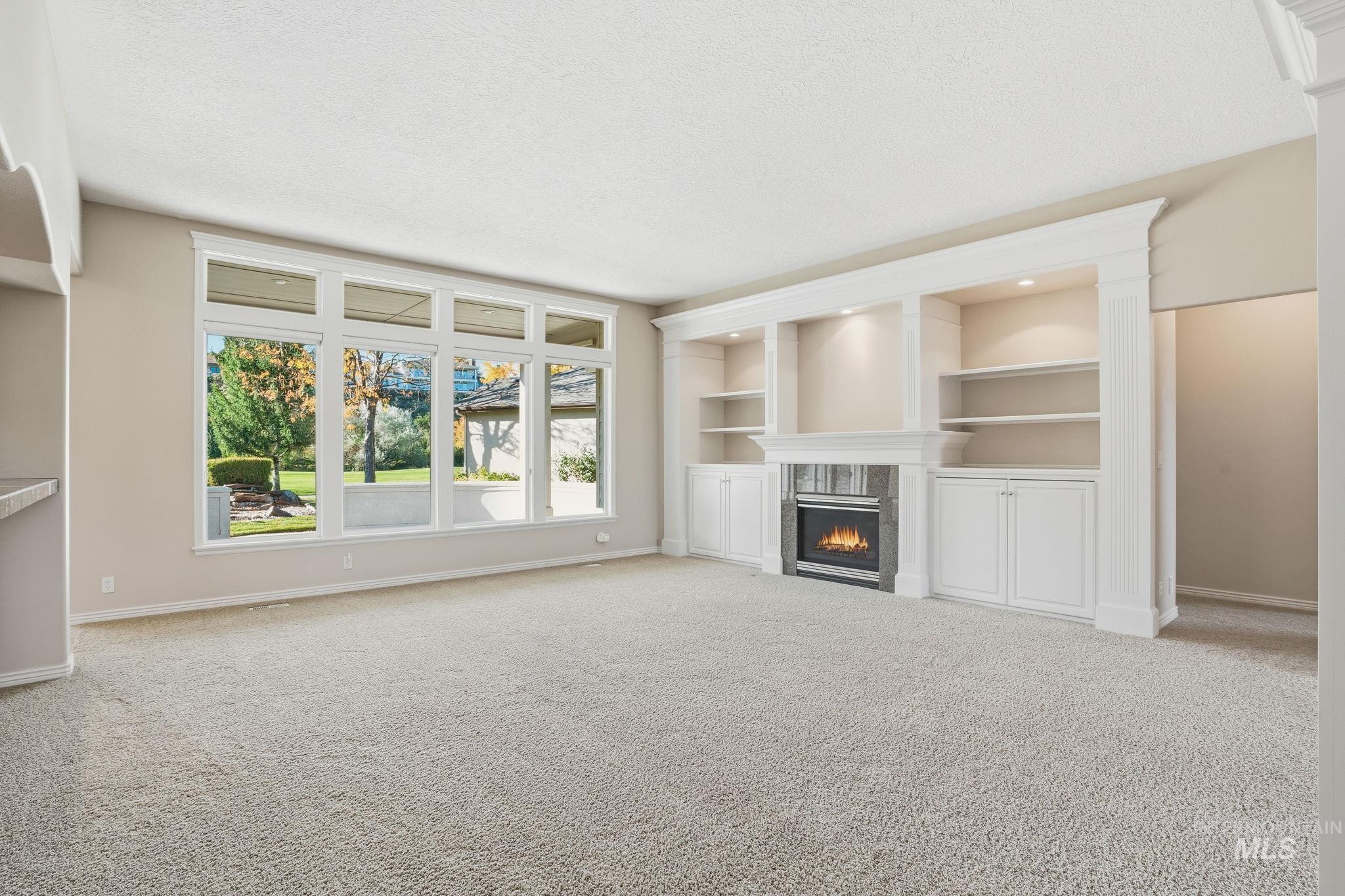 1007 W Oakhampton Drive, Eagle, Idaho 83616-6783, 5 Bedrooms, 3 Bathrooms, Residential For Sale, Price $1,130,000,MLS 98977905