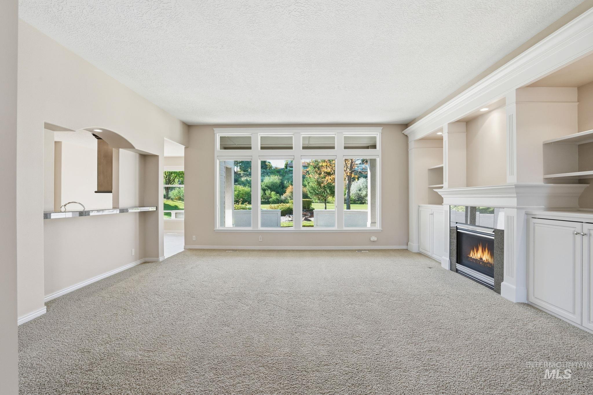 1007 W Oakhampton Drive, Eagle, Idaho 83616-6783, 5 Bedrooms, 3 Bathrooms, Residential For Sale, Price $1,130,000,MLS 98977905