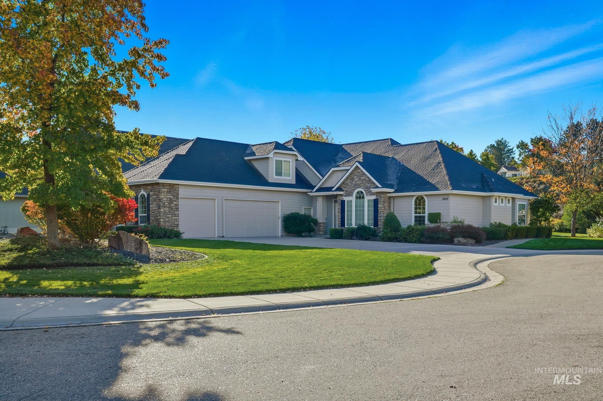 1007 W Oakhampton Drive, Eagle, Idaho 83616-6783, 5 Bedrooms, 3 Bathrooms, Residential For Sale, Price $1,130,000,MLS 98977905