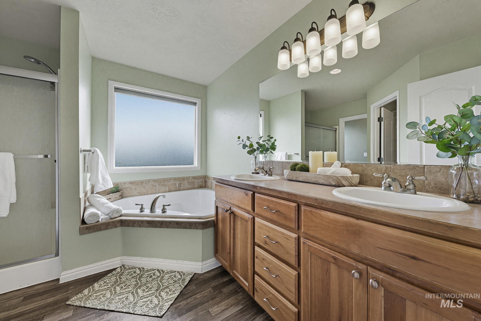 1030 S Library Ave, Kuna, Idaho 83634, 4 Bedrooms, 2 Bathrooms, Residential For Sale, Price $450,000,MLS 98977909