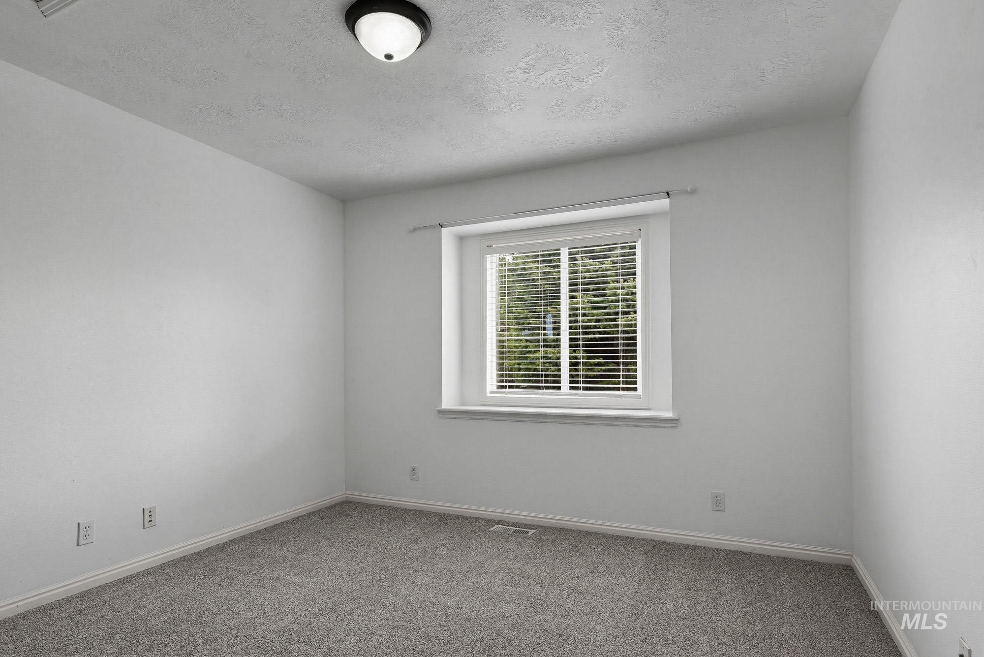 1030 S Library Ave, Kuna, Idaho 83634, 4 Bedrooms, 2 Bathrooms, Residential For Sale, Price $450,000,MLS 98977909