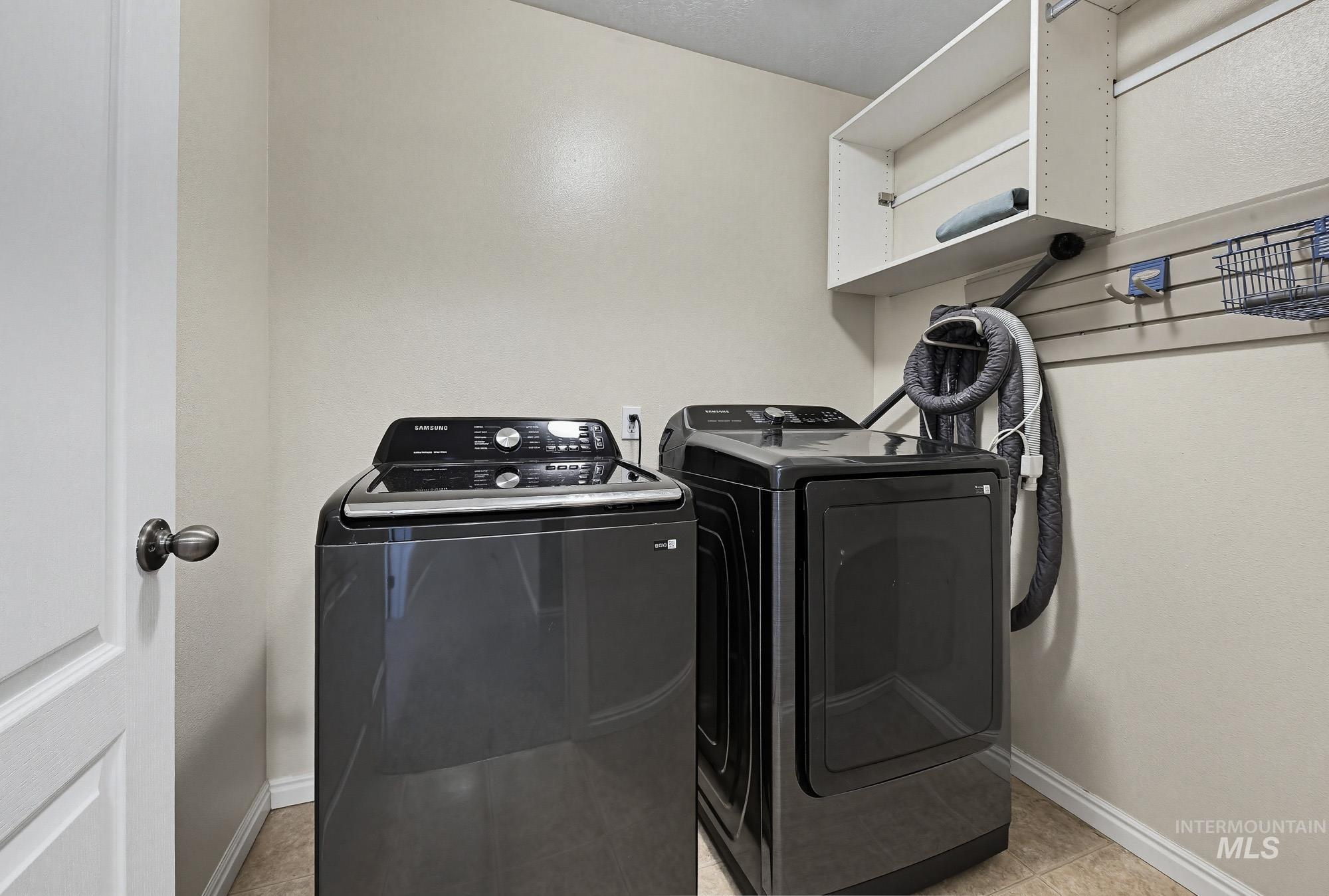 1030 S Library Ave, Kuna, Idaho 83634, 4 Bedrooms, 2 Bathrooms, Residential For Sale, Price $450,000,MLS 98977909