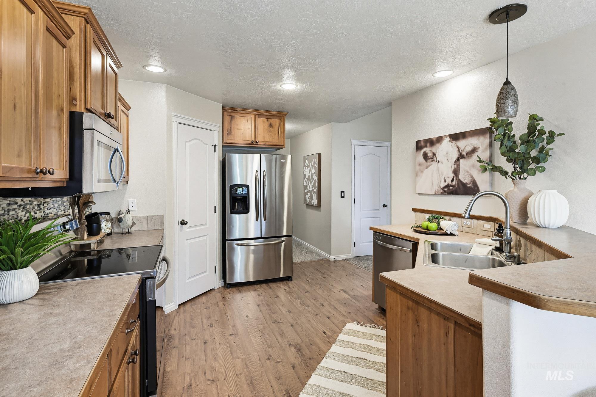 1030 S Library Ave, Kuna, Idaho 83634, 4 Bedrooms, 2 Bathrooms, Residential For Sale, Price $450,000,MLS 98977909