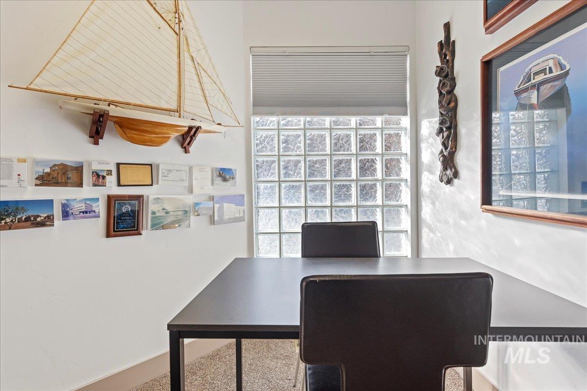 2586 S Creek Pointe Lane, Eagle, Idaho 83616, 3 Bedrooms, 3 Bathrooms, Residential For Sale, Price $849,900, 98977910