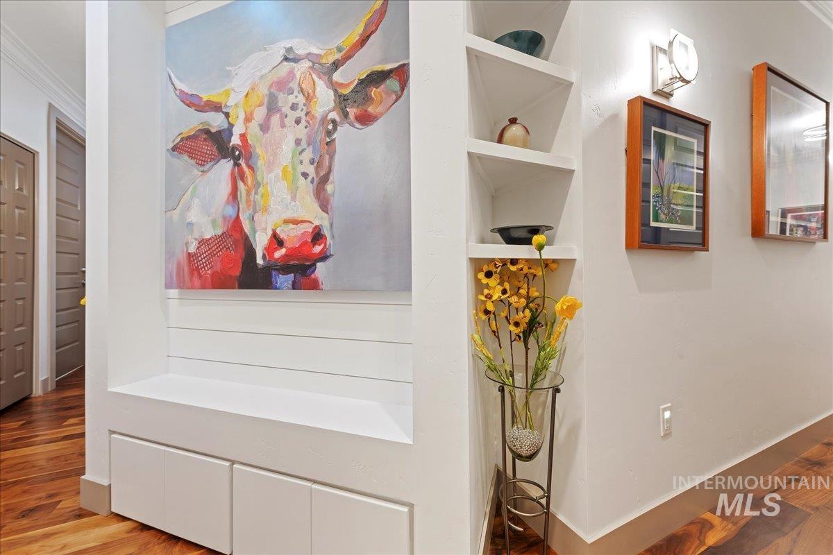 2586 S Creek Pointe Lane, Eagle, Idaho 83616, 3 Bedrooms, 3 Bathrooms, Residential For Sale, Price $849,900, 98977910