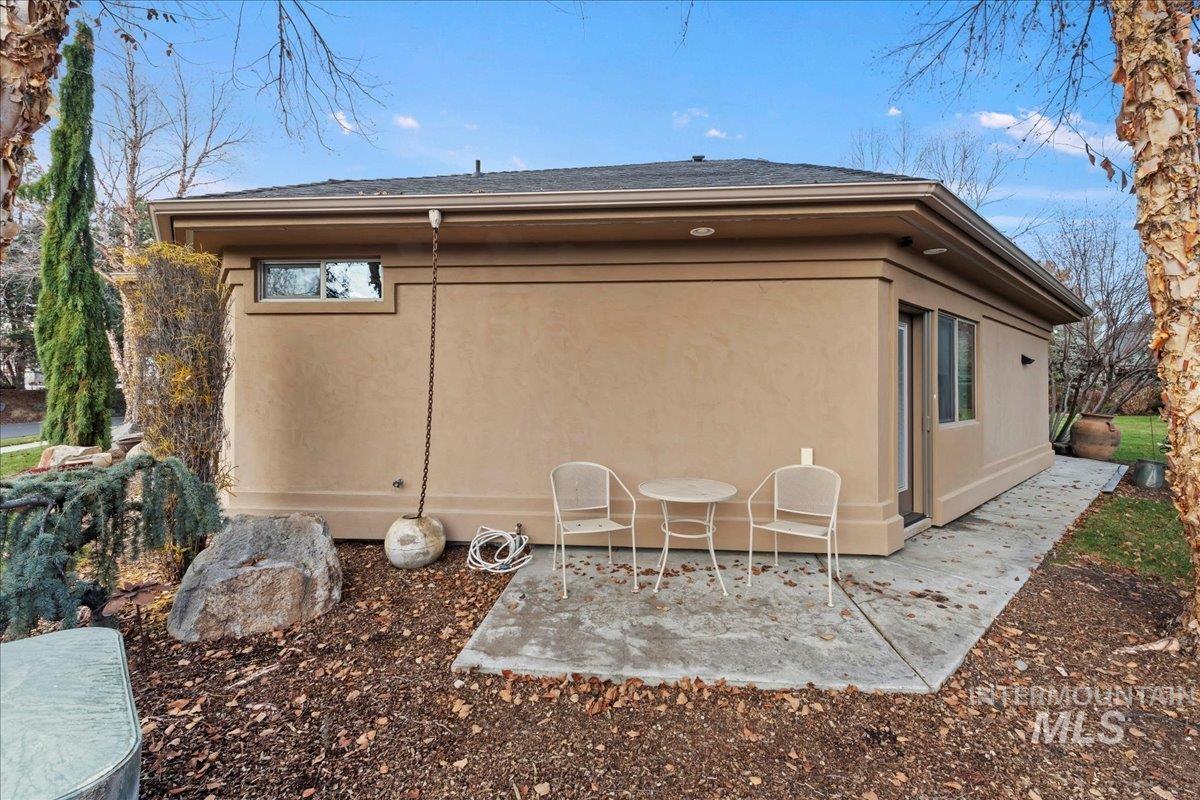 2586 S Creek Pointe Lane, Eagle, Idaho 83616, 3 Bedrooms, 3 Bathrooms, Residential For Sale, Price $849,900, 98977910