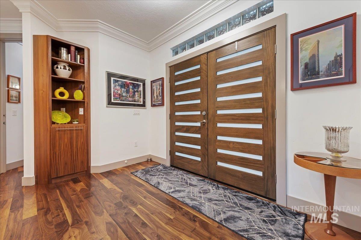 2586 S Creek Pointe Lane, Eagle, Idaho 83616, 3 Bedrooms, 3 Bathrooms, Residential For Sale, Price $849,900, 98977910