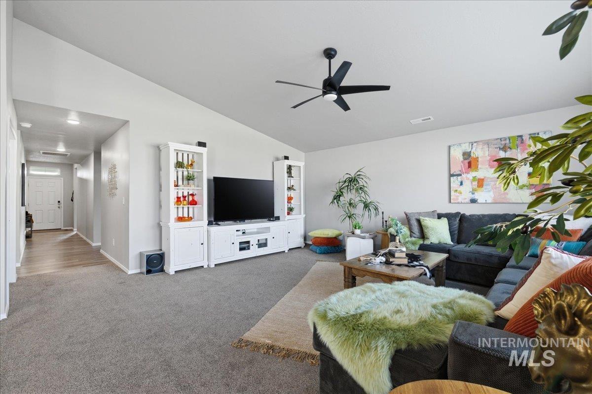 17627 N Helmer Ave, Nampa, Idaho 83687, 4 Bedrooms, 2 Bathrooms, Residential For Sale, Price $419,900,MLS 98977912