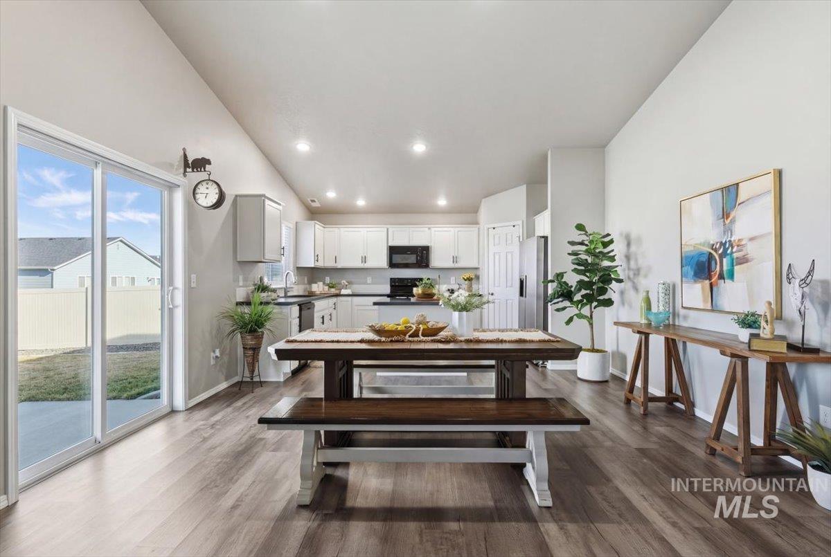 17627 N Helmer Ave, Nampa, Idaho 83687, 4 Bedrooms, 2 Bathrooms, Residential For Sale, Price $419,900,MLS 98977912