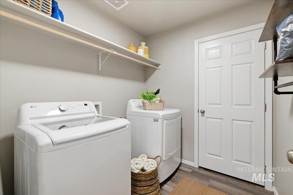 17627 N Helmer Ave, Nampa, Idaho 83687, 4 Bedrooms, 2 Bathrooms, Residential For Sale, Price $419,900,MLS 98977912