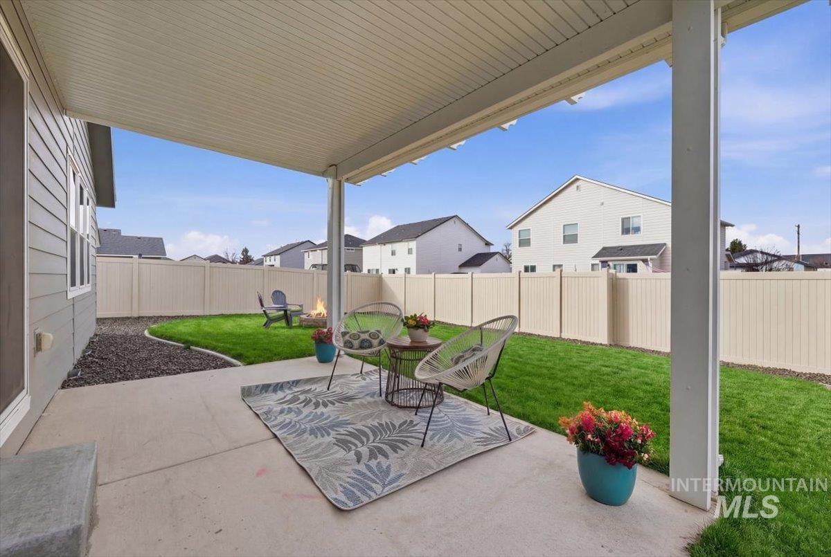 17627 N Helmer Ave, Nampa, Idaho 83687, 4 Bedrooms, 2 Bathrooms, Residential For Sale, Price $419,900,MLS 98977912