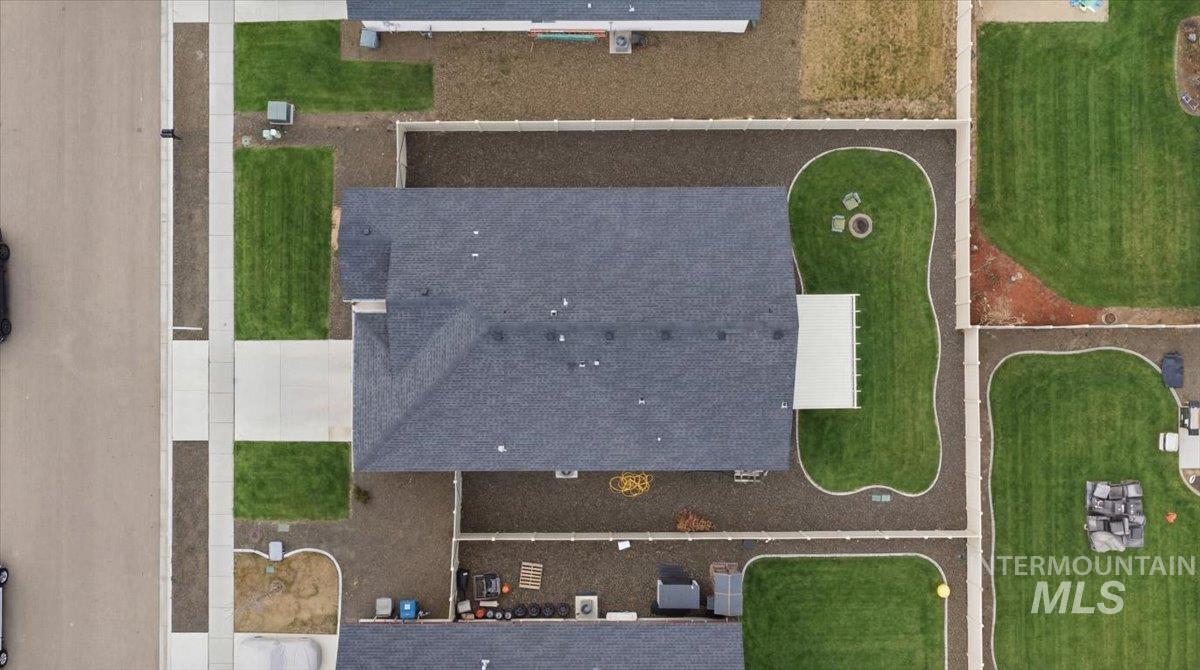 17627 N Helmer Ave, Nampa, Idaho 83687, 4 Bedrooms, 2 Bathrooms, Residential For Sale, Price $419,900,MLS 98977912