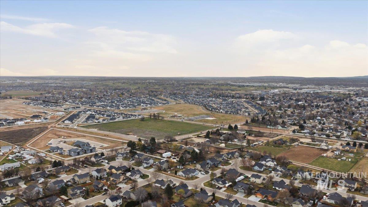 17627 N Helmer Ave, Nampa, Idaho 83687, 4 Bedrooms, 2 Bathrooms, Residential For Sale, Price $419,900,MLS 98977912