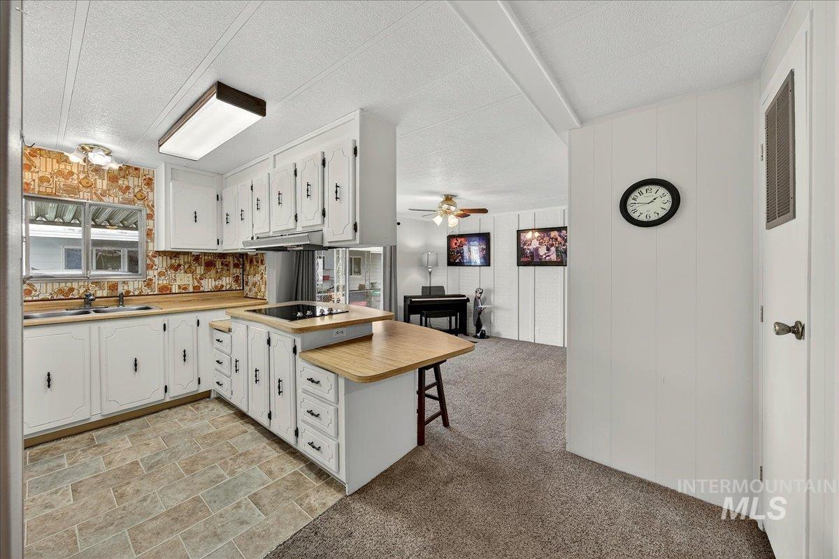 5384 N Glencrest Ln, Boise, Idaho 83714, 3 Bedrooms, 2 Bathrooms, Residential For Sale, Price $76,000, 98977915