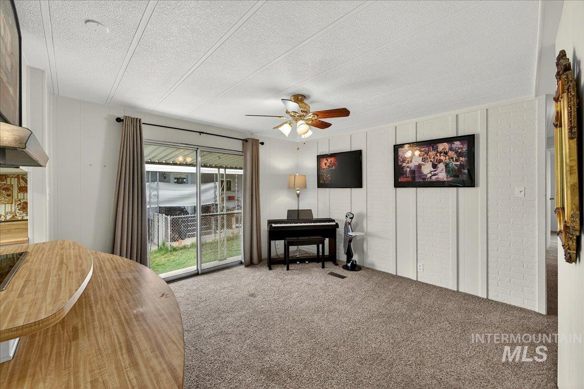 5384 N Glencrest Ln, Boise, Idaho 83714, 3 Bedrooms, 2 Bathrooms, Residential For Sale, Price $76,000, 98977915