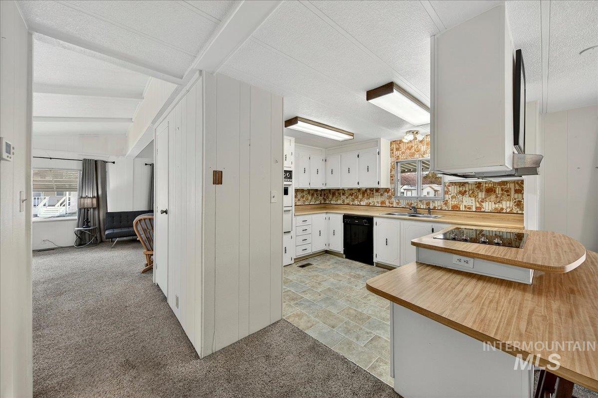 5384 N Glencrest Ln, Boise, Idaho 83714-2326, 3 Bedrooms, 2 Bathrooms, Residential For Sale, Price $129,900, 98977915