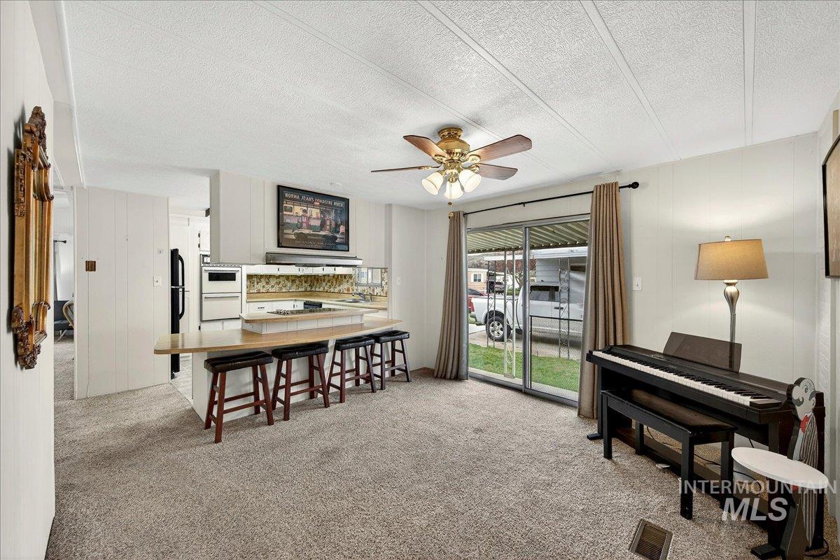 5384 N Glencrest Ln, Boise, Idaho 83714-2326, 3 Bedrooms, 2 Bathrooms, Residential For Sale, Price $129,900, 98977915