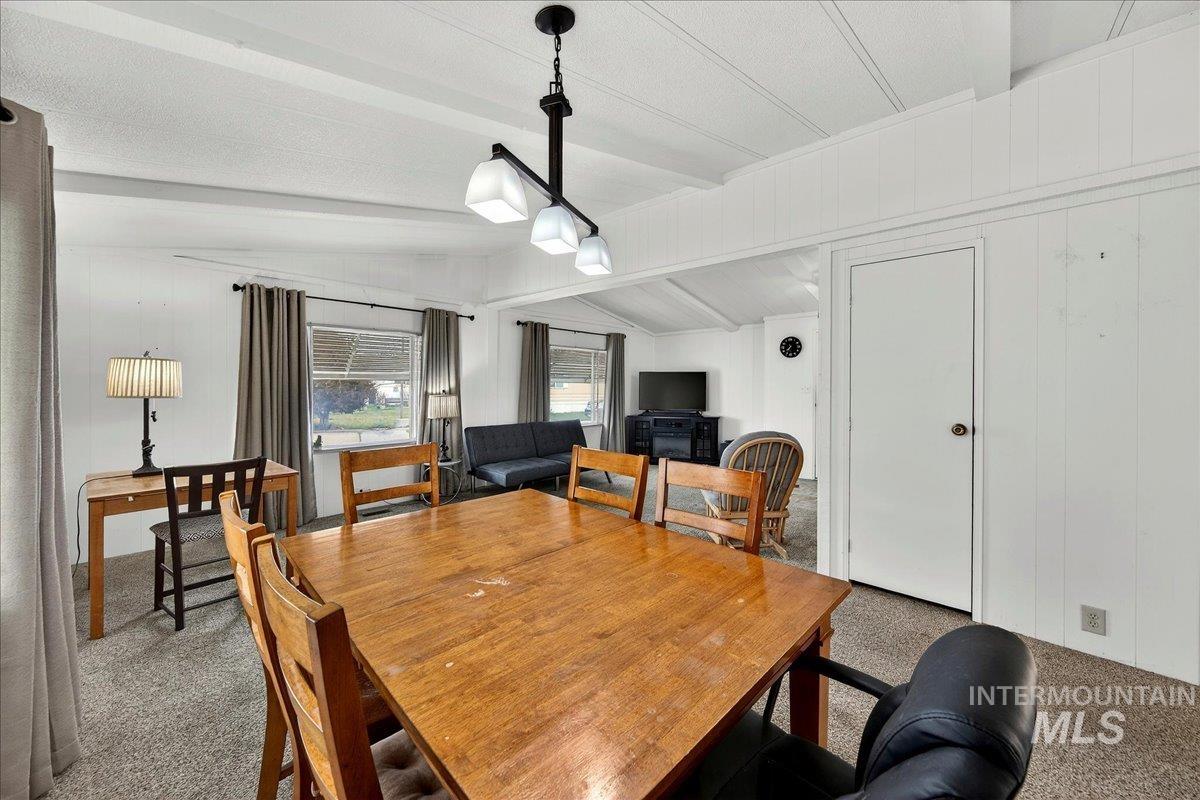 5384 N Glencrest Ln, Boise, Idaho 83714-2326, 3 Bedrooms, 2 Bathrooms, Residential For Sale, Price $129,900, 98977915