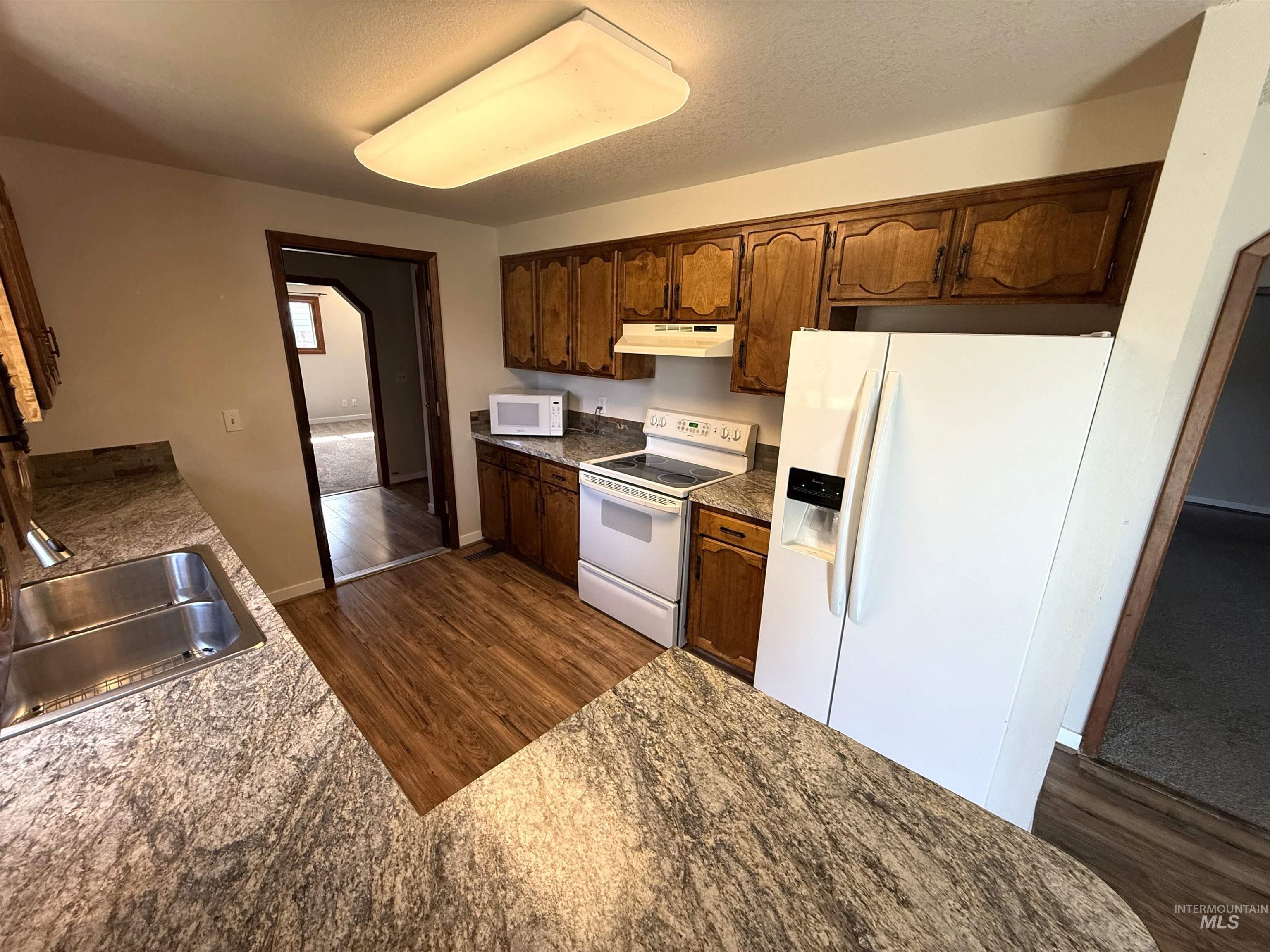 2644 W Rebecca, Meridian, Idaho 83646, 3 Bedrooms, 2 Bathrooms, Residential For Sale, Price $450,000,MLS 98977916