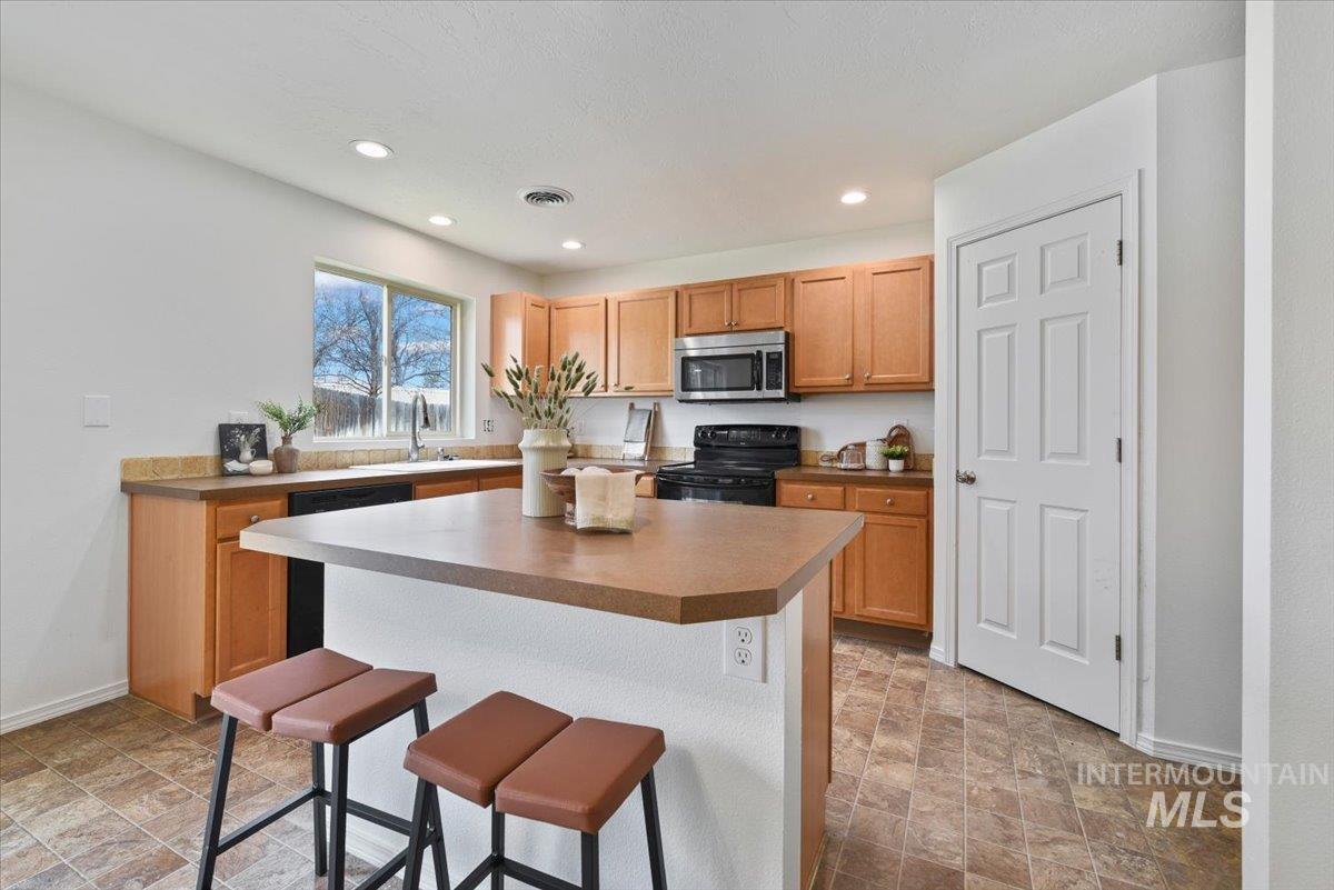 8196 W Grubstake St, Boise, Idaho 83709, 4 Bedrooms, 2.5 Bathrooms, Residential For Sale, Price $499,900,MLS 98977918