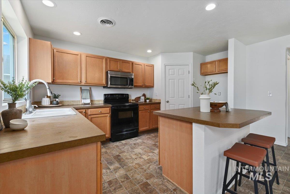 8196 W Grubstake St, Boise, Idaho 83709, 4 Bedrooms, 2.5 Bathrooms, Residential For Sale, Price $499,900,MLS 98977918