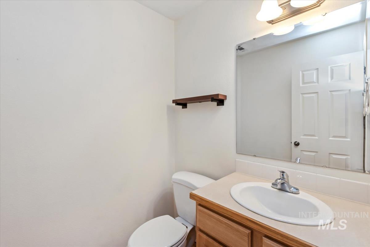 9690 W Weir Hollis Dr, Boise, Idaho 83709, 3 Bedrooms, 2.5 Bathrooms, Residential For Sale, Price $420,000,MLS 98977919