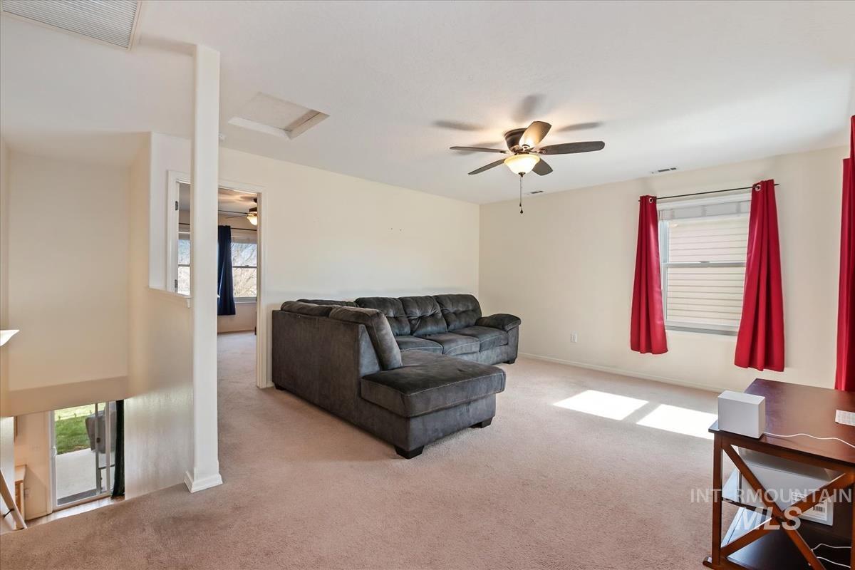 9690 W Weir Hollis Dr, Boise, Idaho 83709, 3 Bedrooms, 2.5 Bathrooms, Residential For Sale, Price $420,000,MLS 98977919