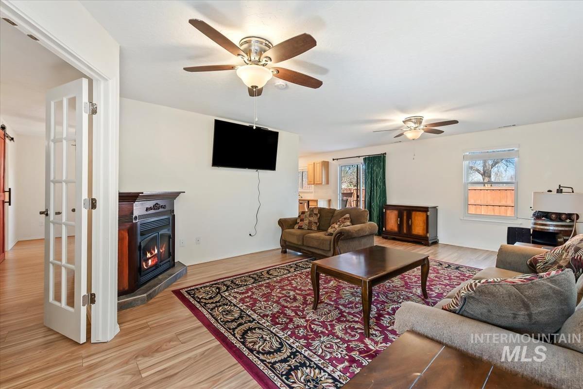 9690 W Weir Hollis Dr, Boise, Idaho 83709, 3 Bedrooms, 2.5 Bathrooms, Residential For Sale, Price $420,000,MLS 98977919