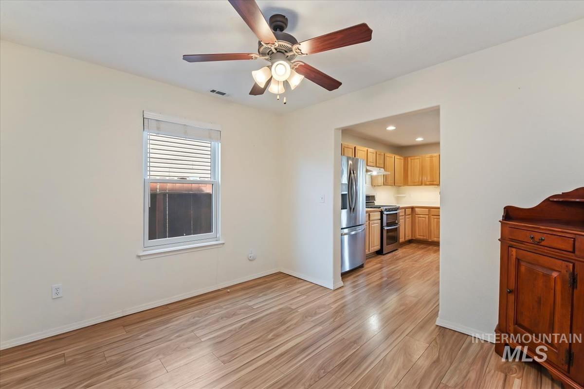 9690 W Weir Hollis Dr, Boise, Idaho 83709, 3 Bedrooms, 2.5 Bathrooms, Residential For Sale, Price $420,000,MLS 98977919