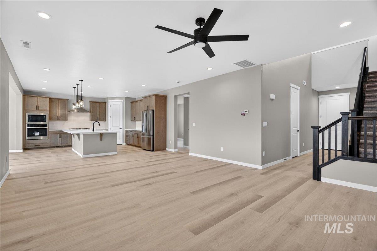 1395 Stirling Meadows St, Middleton, Idaho 83644, 5 Bedrooms, 4 Bathrooms, Residential For Sale, Price $649,990,MLS 98977920