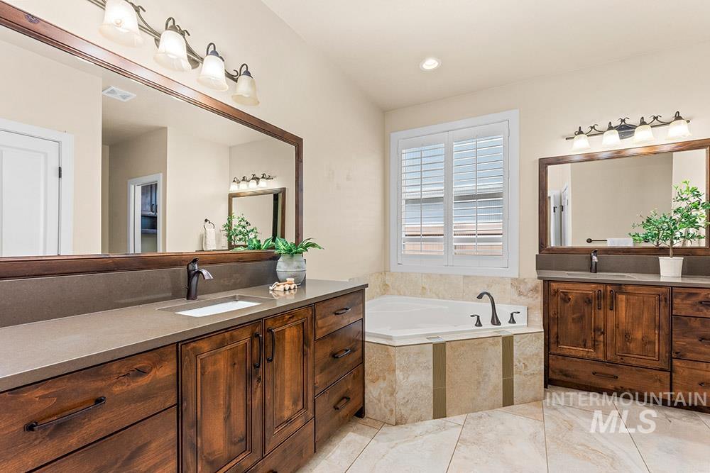 3488 W Sand Wedge St, Meridian, Idaho 83646, 3 Bedrooms, 2 Bathrooms, Residential For Sale, Price $799,900,MLS 98977921