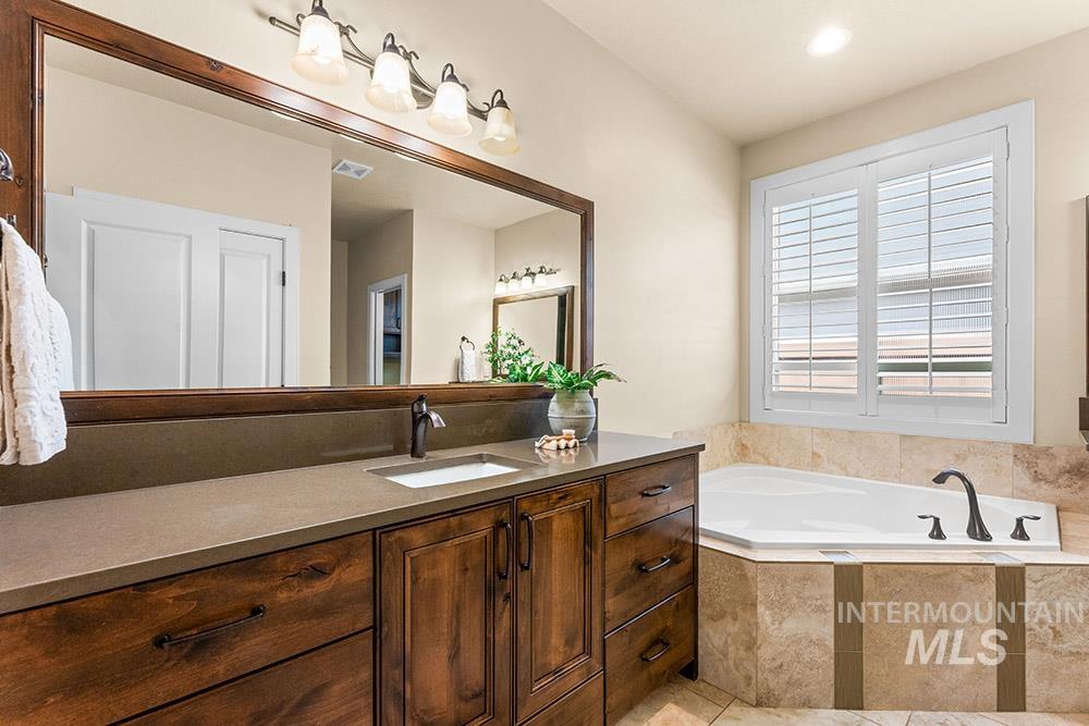 3488 W Sand Wedge St, Meridian, Idaho 83646, 3 Bedrooms, 2 Bathrooms, Residential For Sale, Price $799,900,MLS 98977921