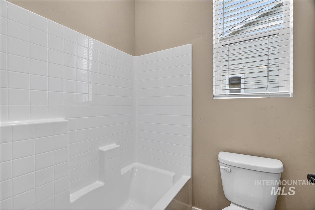 1363 Stirling Meadows, Middleton, Idaho 83644, 4 Bedrooms, 3.5 Bathrooms, Residential For Sale, Price $664,990,MLS 98977923