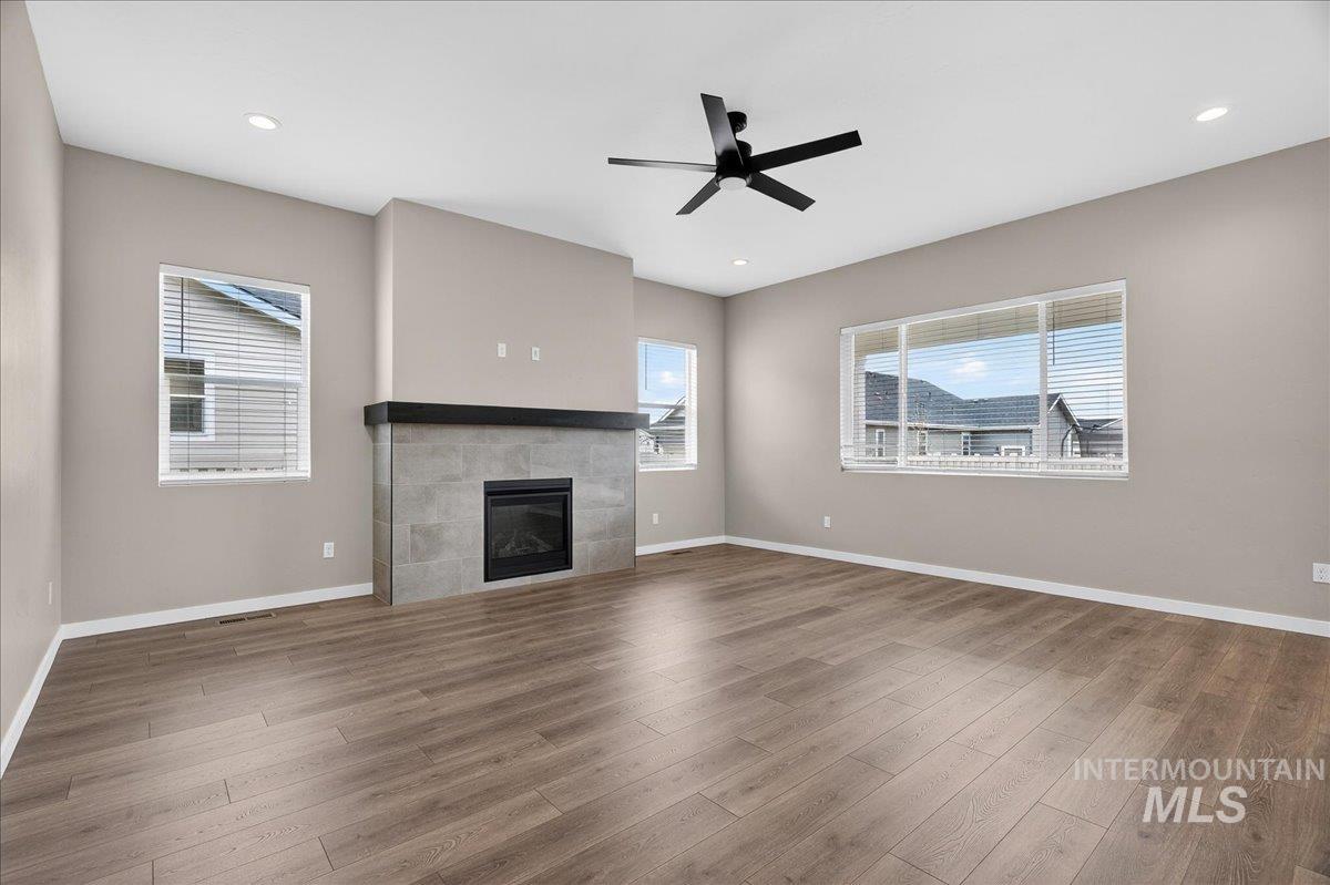 1363 Stirling Meadows, Middleton, Idaho 83644, 4 Bedrooms, 3.5 Bathrooms, Residential For Sale, Price $664,990,MLS 98977923