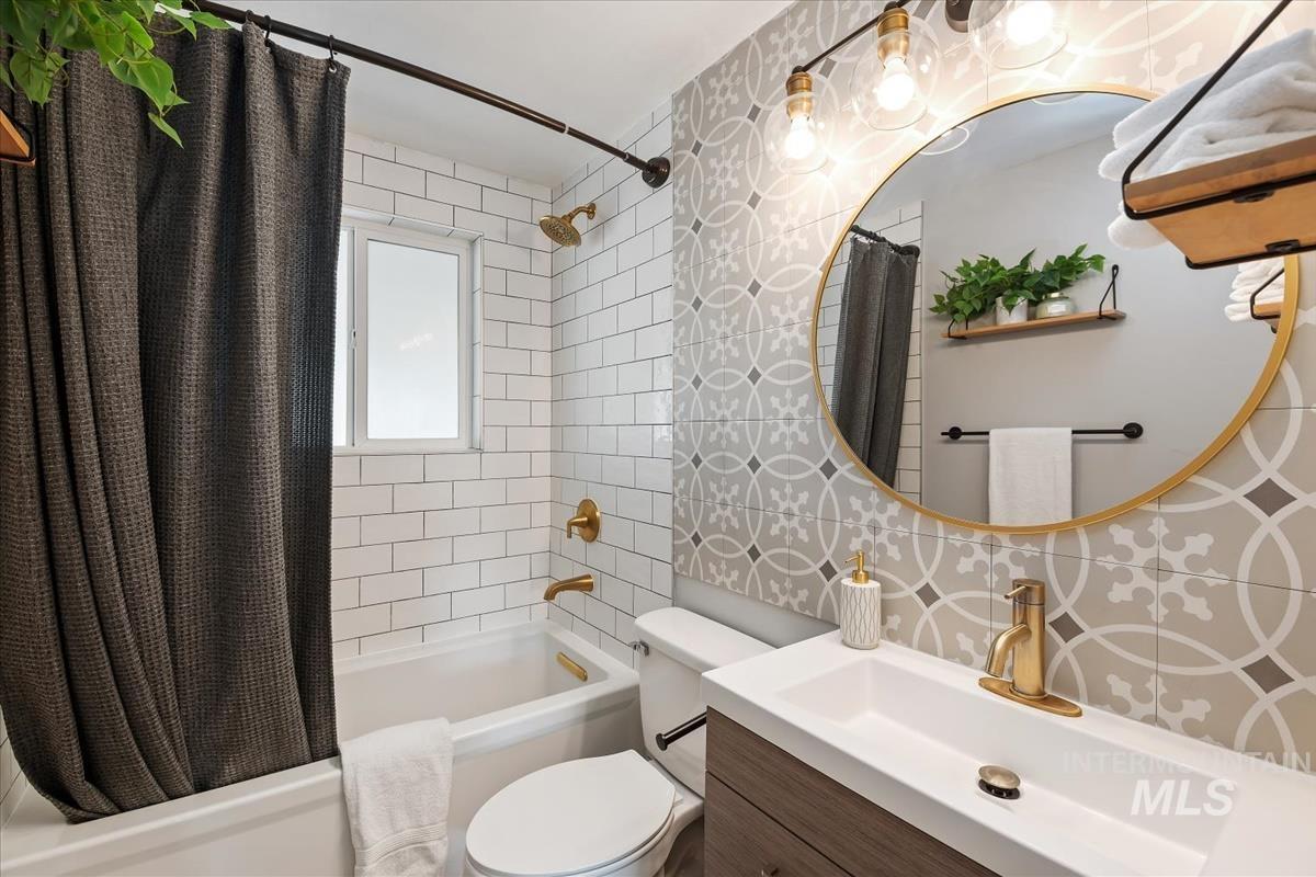 6417 W Everett St, Boise, Idaho 83704, 3 Bedrooms, 1 Bathroom, Residential For Sale, Price $375,000,MLS 98977924