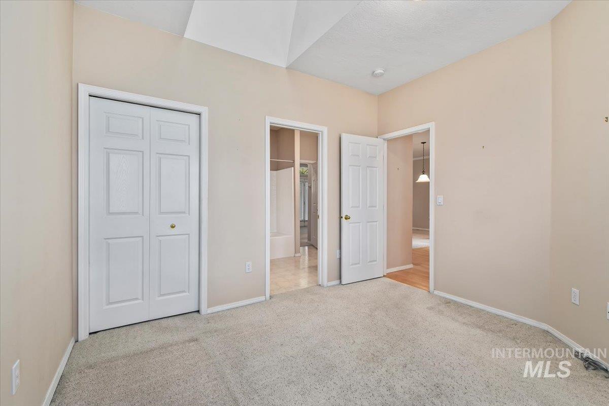 9184 W Tudor Ct, Boise, Idaho 83704, 2 Bedrooms, 2 Bathrooms, Residential For Sale, Price $387,500,MLS 98977925