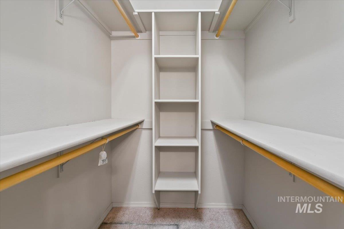 9184 W Tudor Ct, Boise, Idaho 83704, 2 Bedrooms, 2 Bathrooms, Residential For Sale, Price $387,500,MLS 98977925