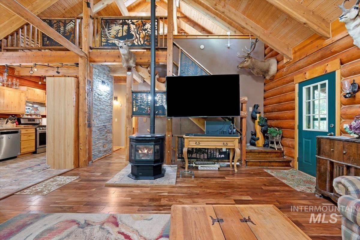 20 Red Fir Dr., Boise, Idaho 83716, 3 Bedrooms, 2 Bathrooms, Residential For Sale, Price $819,000, 98977926