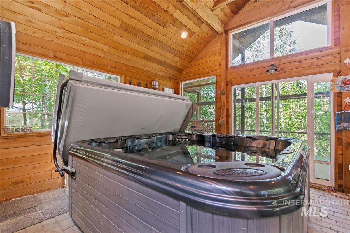 20 Red Fir Dr., Boise, Idaho 83716, 3 Bedrooms, 2 Bathrooms, Residential For Sale, Price $819,000, 98977926